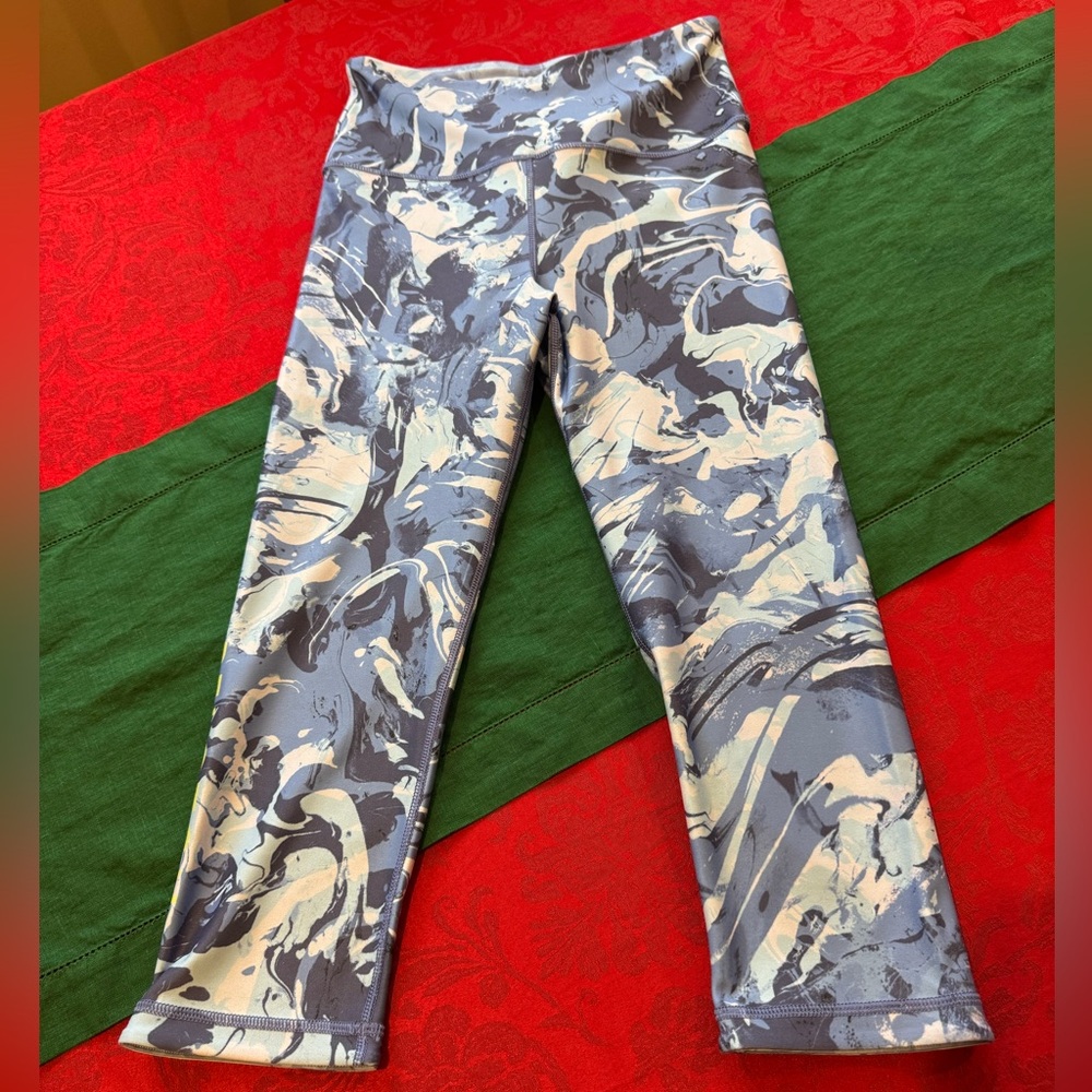 Women's peloton capri pants
